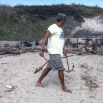 INCÊNDIO destrói rancho e canoas de pesca centenárias no Campeche